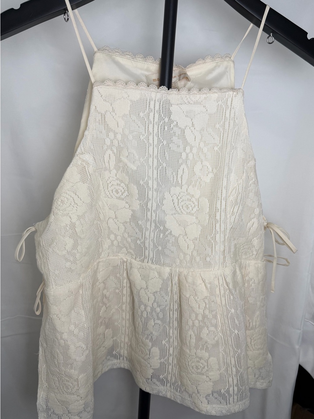 Monteau Los Angeles Ivory Floral Lace Peplum Cami Top NWT Size M